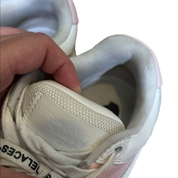 Off-White Logo Leather Pink & White Sneakers - Picture 4 of 9